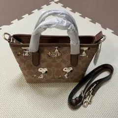 【大人気完売商品】コーチ シティ ミニトート スヌーピー プリント アウトレット