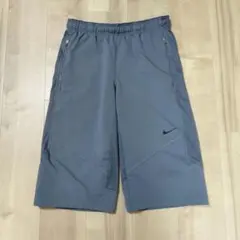 NIKE　Dri-FIT　七分丈　ハーフパンツのサムネイル