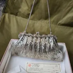 シルバー メタリック クラッチバッグ