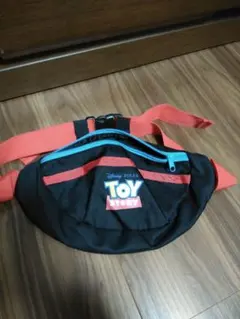 トイストーリー　ボディバック