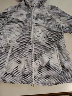 nikeウィンドブレーカーレディース
