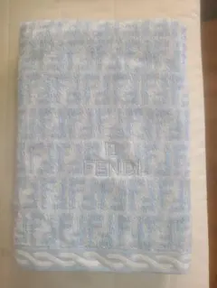 新品　FENDI ロゴ入りバスタオル 水色のサムネイル