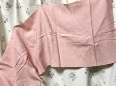 淡いピンクの綺麗な着物はぎれ　正絹 古布 生地 リメイク アンティーク ハギレ