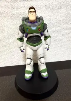 バズ ライトイヤー フィギュア