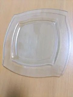 透明プラスチック皿 金色の縁取り4枚セット - メルカリ