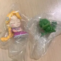 ディズニー　ラプンツェル　肩ズン　フィギュア