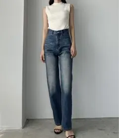 Louere ハイウエストストレートデニム　ライトブルー