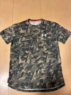 Under Armour HeatGear カモフラ Tシャツ SM