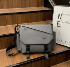 メッセンジャーバッグ メンズ 大容量 ショルダーバッグ 900D 防水 斜めがけ