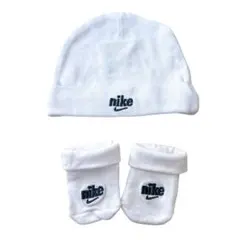 Nike ベビー帽子と靴下セット 0-6M