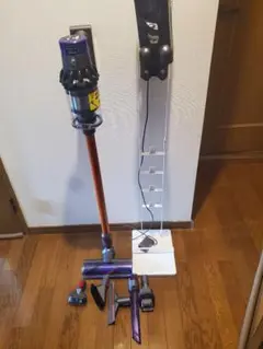 【ジャンク品】 ダイソン V10 fluffy+ 充電スタンド付き 楽天市場】ダイソン SV12 フロアードック 充電ドック 純正 Dyson