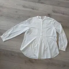 ユニクロ　白　ブラウス