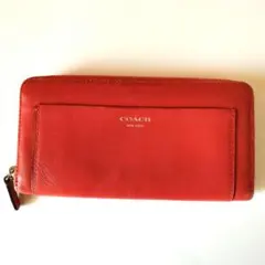 COACH レッド 長財布