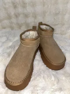 【23cm】厚底 ムートンブーツ ベージュ UGG風 ショート 美脚 韓国 人気