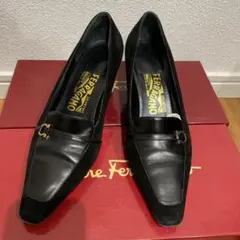 レディースパンプス　フェラガモ　スエード　ガンチーニ23.5