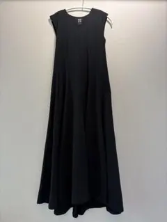 UNIQLO×theory 黒ワンピース