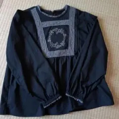 サマンサモスモス胸元モチーフ刺繍レースブラウス