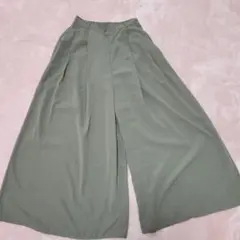 GU ワイドパンツ