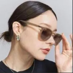 Ray-Ban 流行りのベージュ丸ボストンRB4259F 美品