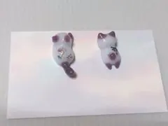 ぐで猫 レジン ピアス 紫 白 ハンドメイド