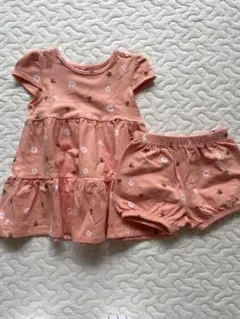 花柄ワンピースとパンツ　セットアップ