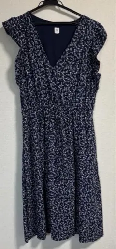 GAP ノースリーブ ワンピース花柄 ネイビー Mサイズのサムネイル