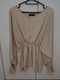 Alluge ペプラムブラウスのサムネイル