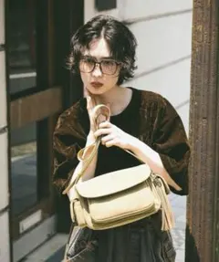 【niko and ...】　オリジナル6ポケットタッセルショルダーバッグ