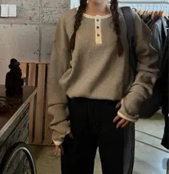 nugu パイピングバイカラーフィンガーホールボタンTシャツ