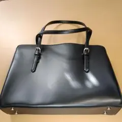 黒のビジネスバッグ