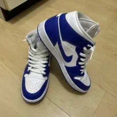 Nike Air Jordan 1 Mid ケンタッキーのサムネイル