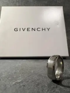 Givenchyリング21号前後