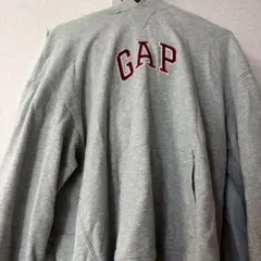 GAPパーカー