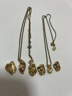 クリスチャンディオール　ゴールドカラー ネックレス　イヤリング　セット