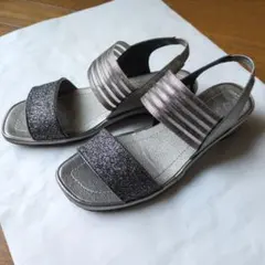 Y.U.W様専用　グリッター ストラップ サンダル