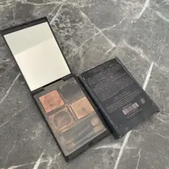 ADDICTION TOKYO アイシャドウパレット　001 カシミヤドリーム