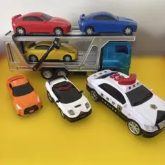 ファーストトミカ　パトカー２台　キャリアカー