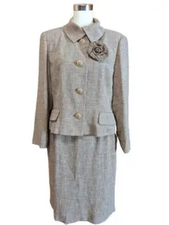 綺麗な上質美品 スーツセットアップ 二葉製 セレモニースーツ ママスーツ