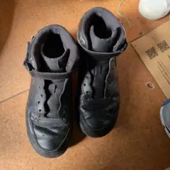 Nike Air Force 1 ブラック ハイカット スニーカー