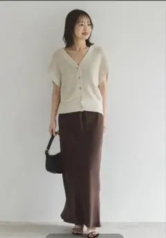 人気色　ノーブル　キャプラサテンナローAラインスカート ゴムウエスト