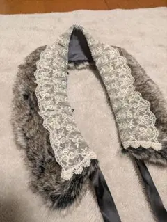 ファーとレースのつけ襟