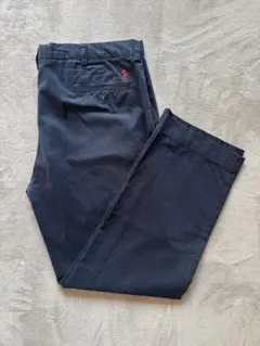 ポロ刺繍入りネイビーチノパン