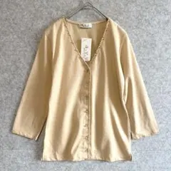 【新品タグ付】a.v.v アーヴェヴェ ビーズ装飾 Vネック カーディガン 38