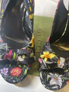 【美品】GUCCI フローラ リボンサンダル 36 ハイヒール　サテン　グッチのサムネイル