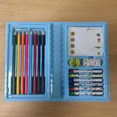 ニトリ動物柄 文具セット色鉛筆 クレヨン 名前シール付きNITORI 道具箱