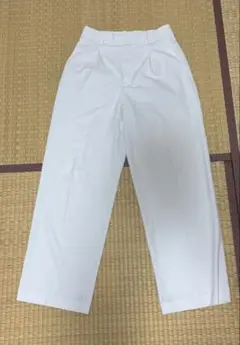 【5/30まで】UNIQLO ホワイト タックワイドパンツ M