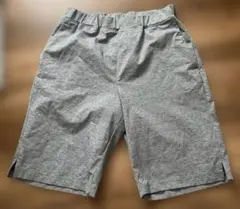 UNIQLO ハーフパンツ　グレー