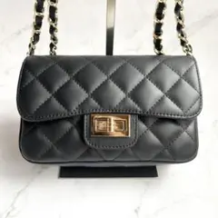 AULENTTI キルティング チェーンショルダーバッグ 黒