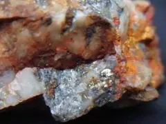 国産鉱物 兵庫県養父市 明延鉱山 鉱物標本 原石 銅鉱石 斑銅鉱など 約94g