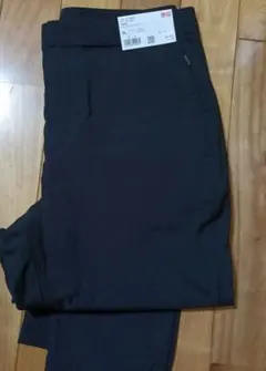 ユニクロ　ウォームストレッチパンツ　XL BLACK